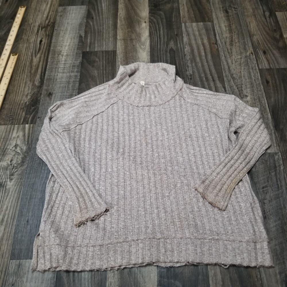 Free People Beige Ribbed Knit Thermalโ Pullover Oversized Top Medium (Stained)